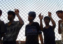 Stand-off in Wickham Point detention centre to prevent Nauru transfer