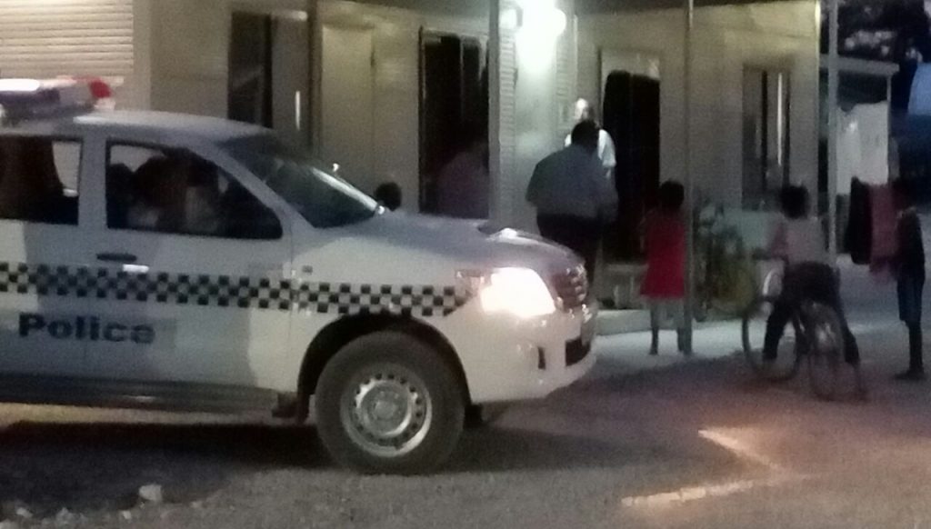 nauru-police-kids-protest