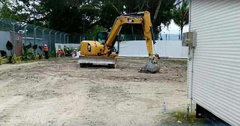 More pressure on Manus detainees as compound demolished